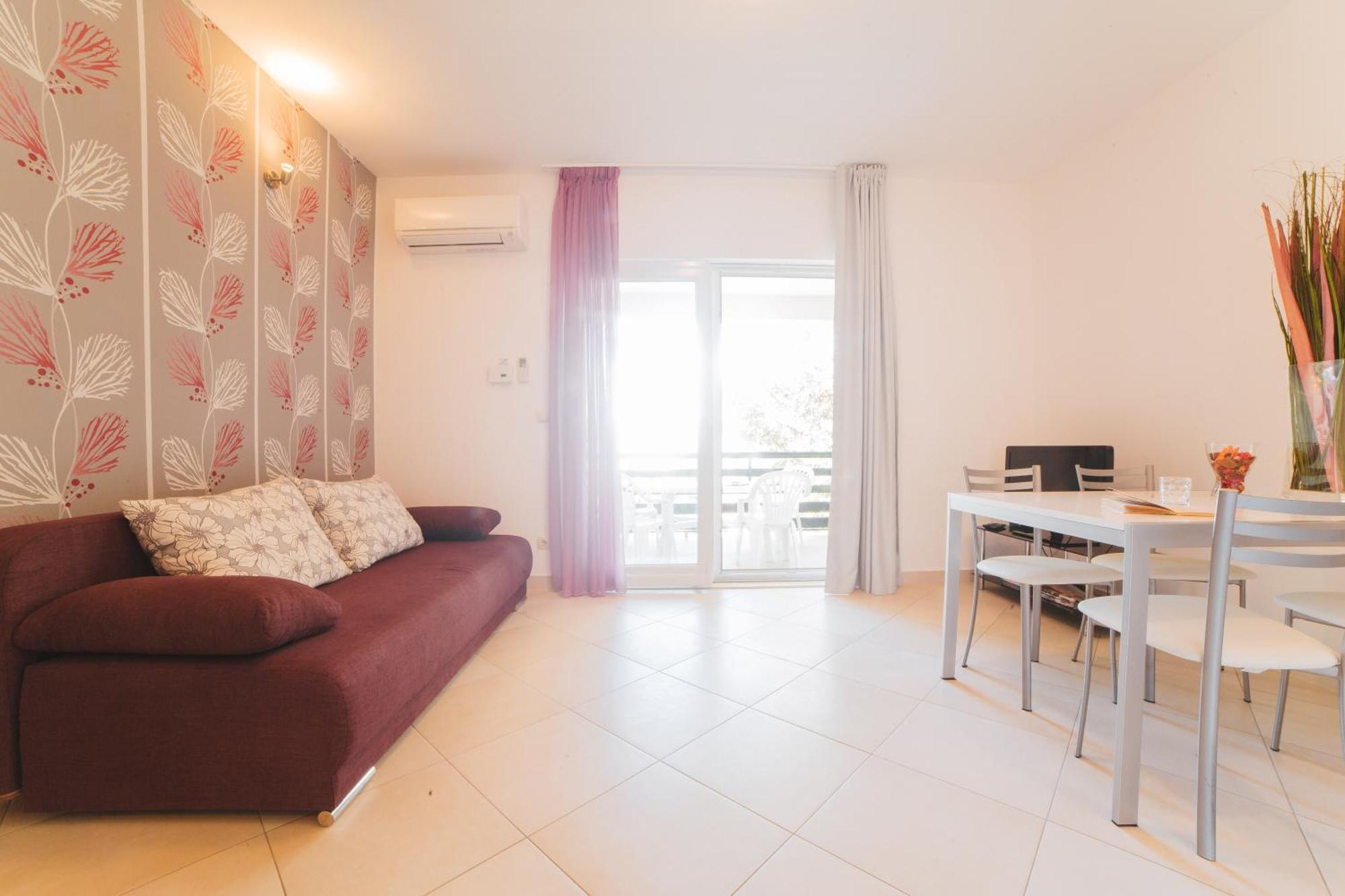 Apartments Sea View オミシュ 部屋 写真